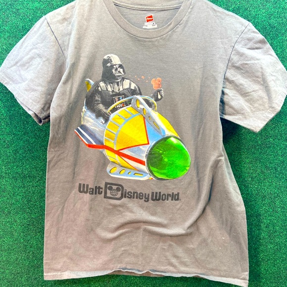 Walt Disney store exclusive Star Wars med t shirt